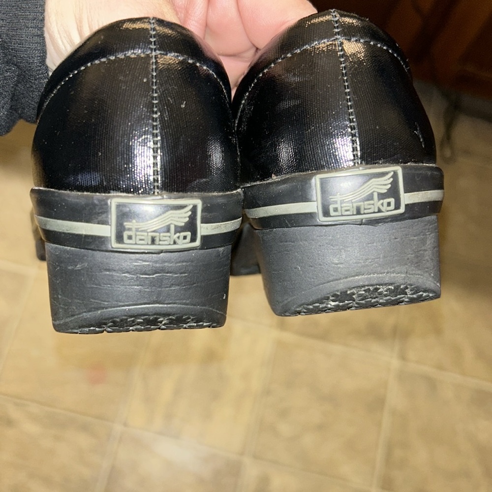 Dansko Clog- Size 37 - image 7